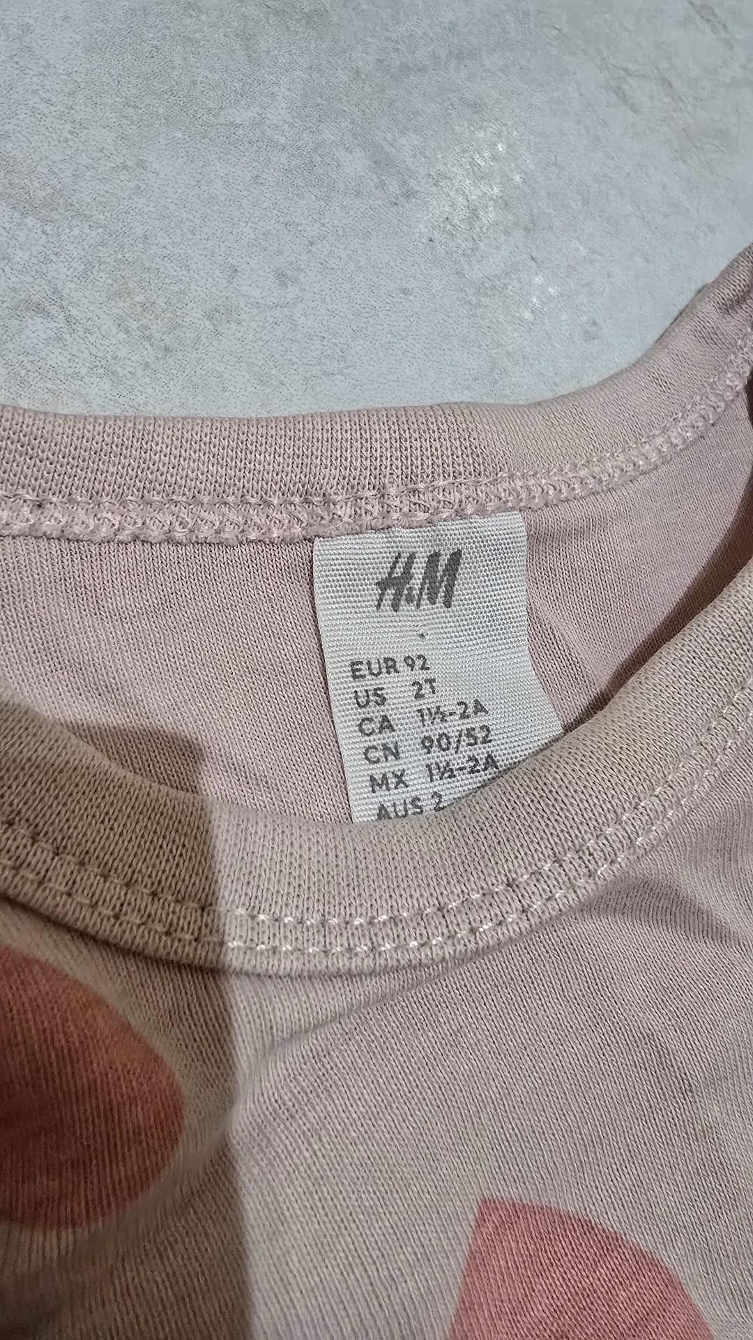 Body per neonati H&M con stampa a cuori rosa, foto 3