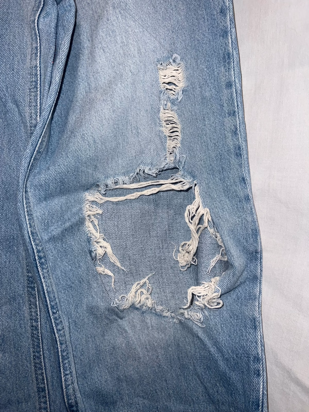 Jeans in denim slavato con effetto consumato, foto 5