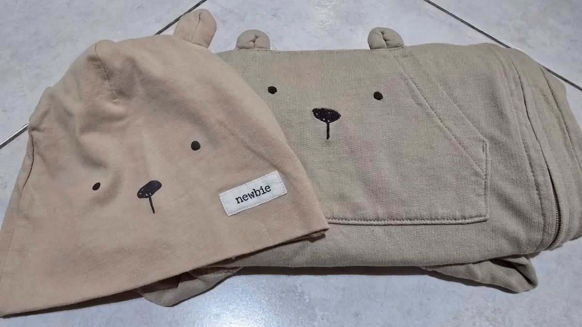 Newbie Bear Jumpsuit and Hat, photo 2