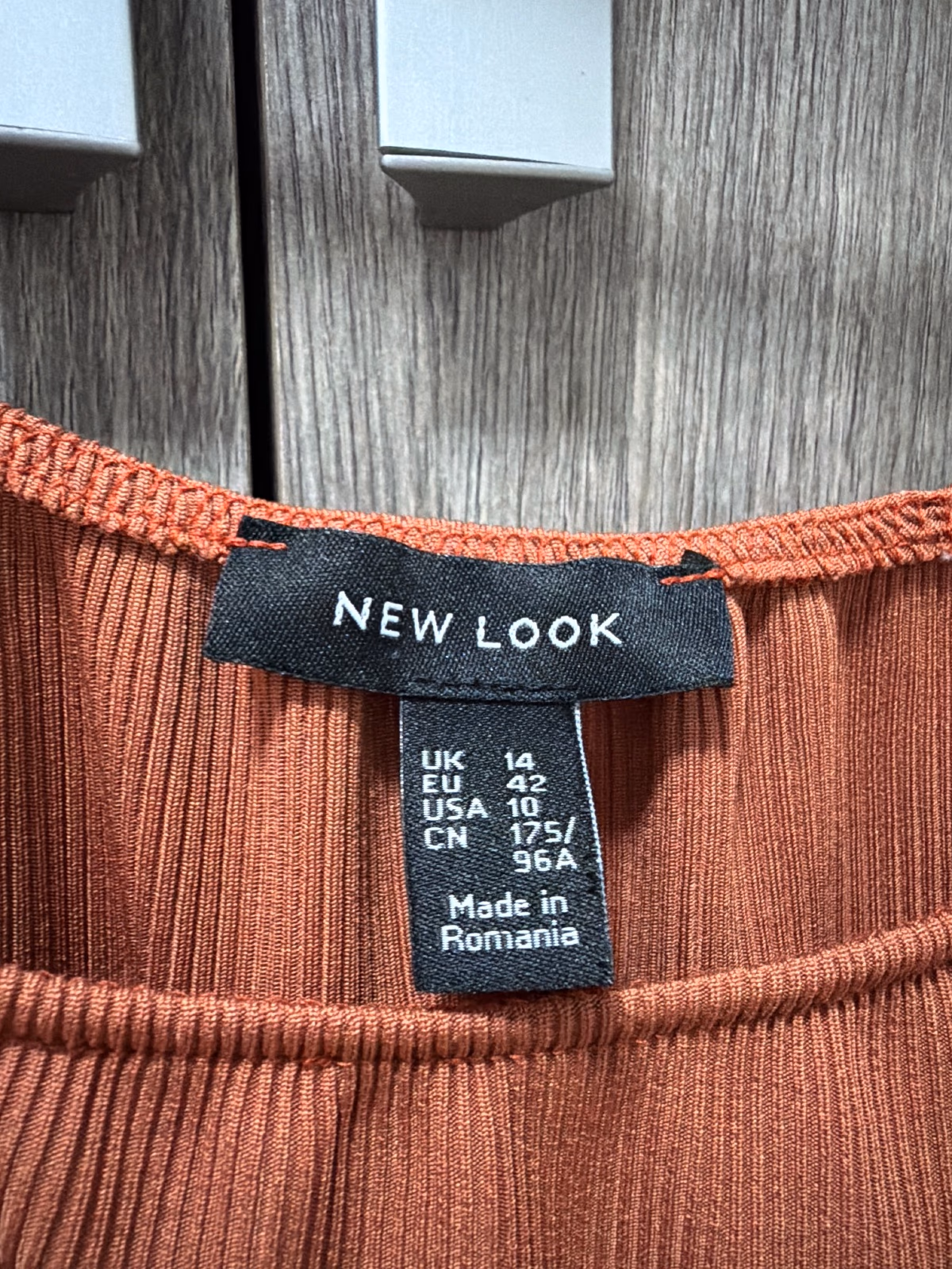 Brown Top, photo 2