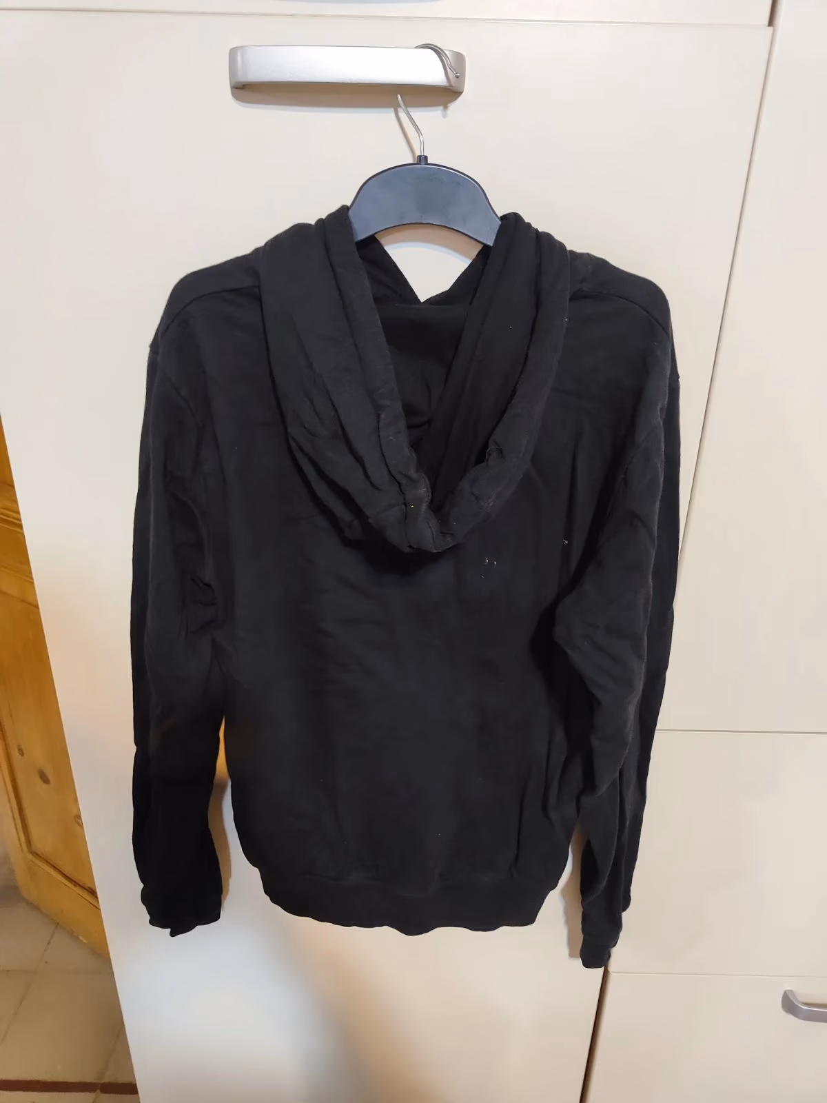Black hoodie, photo 3