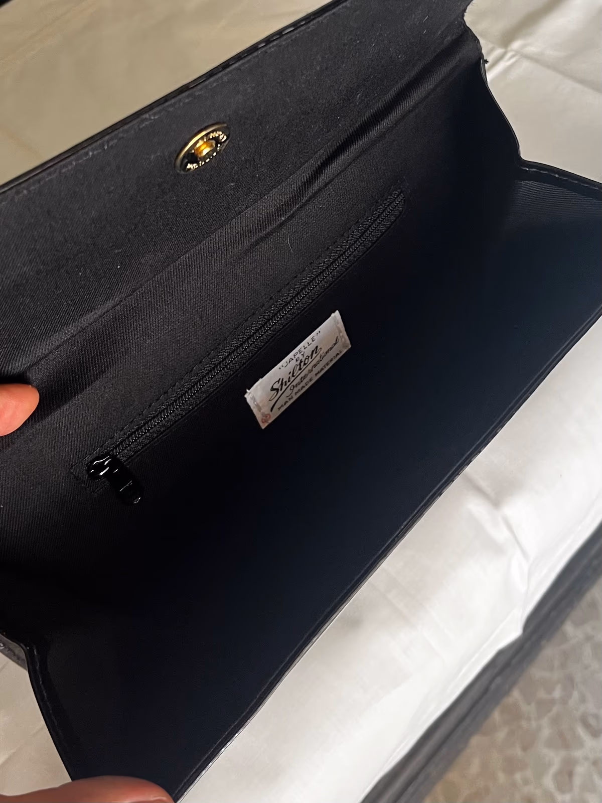 Bolsa de mão clássica preta envernizada, fotografia 6