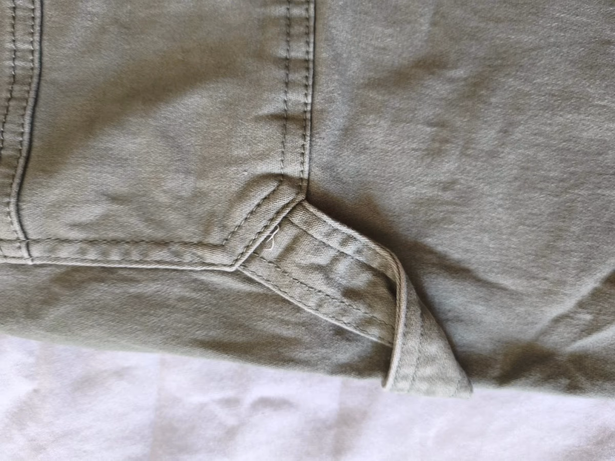 Pantaloncini in denim utility color kaki di Tezenis, foto 3