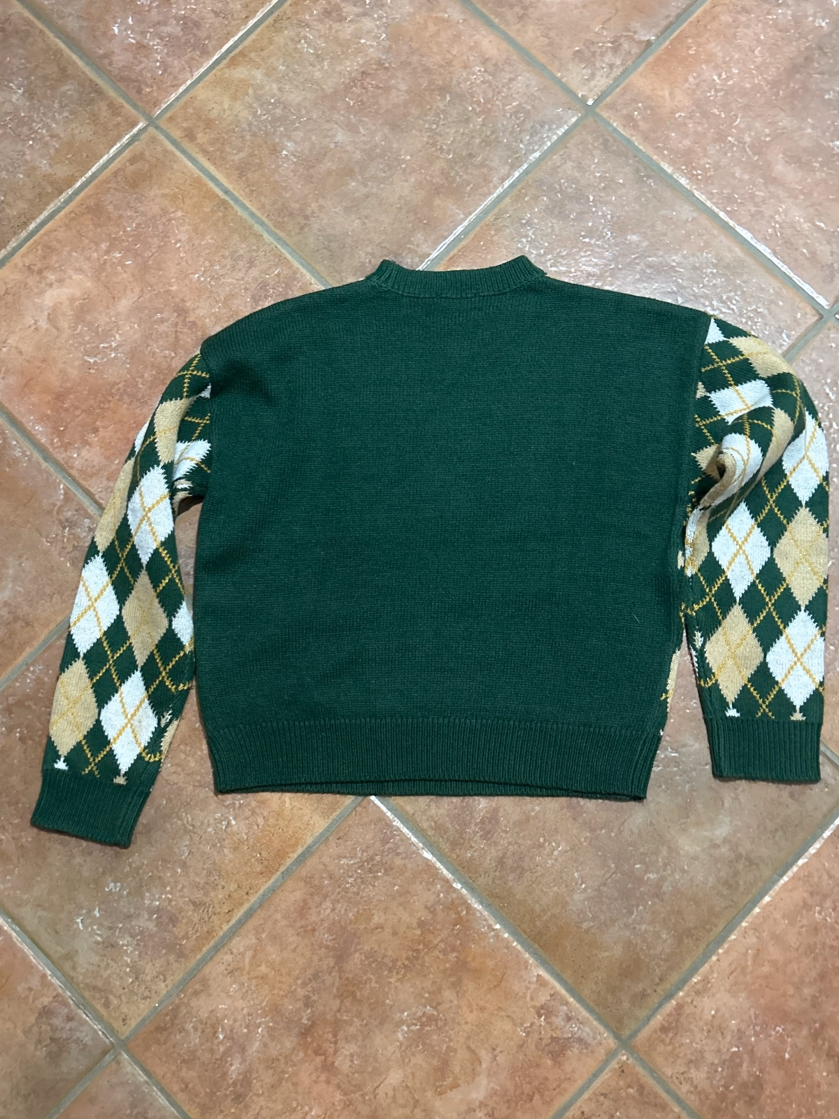 Maglione natalizio a rombi verde con orsetto, foto 2