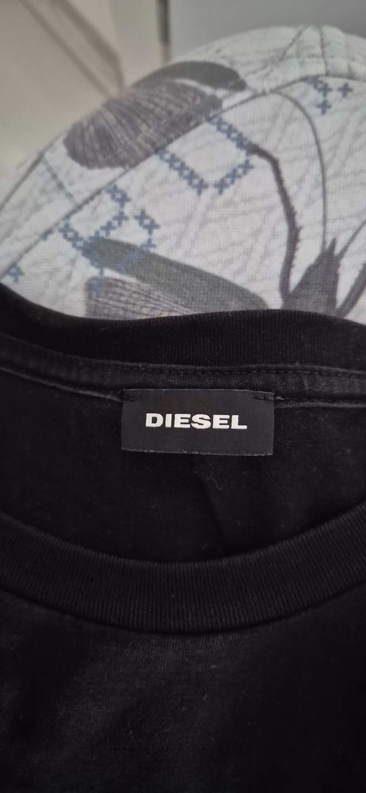 Camiseta negra con estampado de Diesel, foto 3