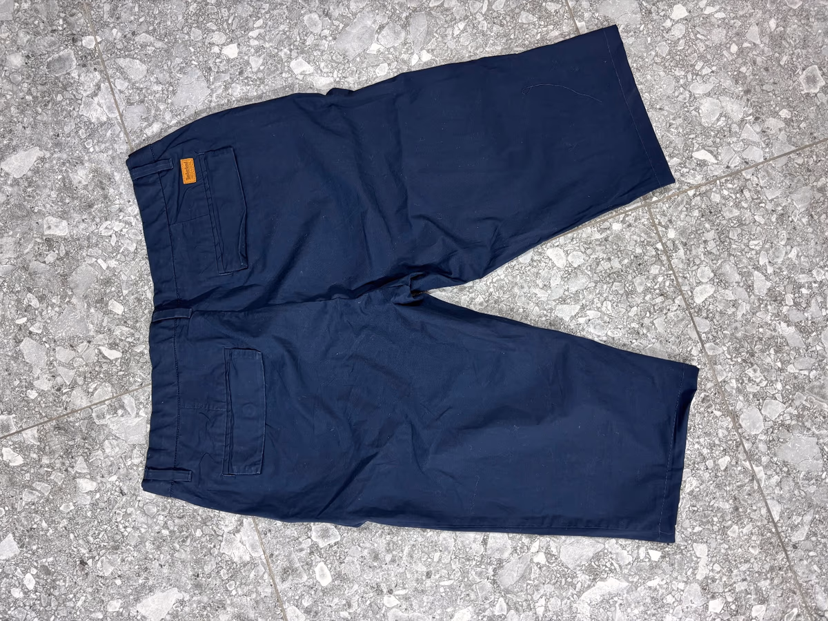 TIMBERLAND Navy chino shorts, photo 2