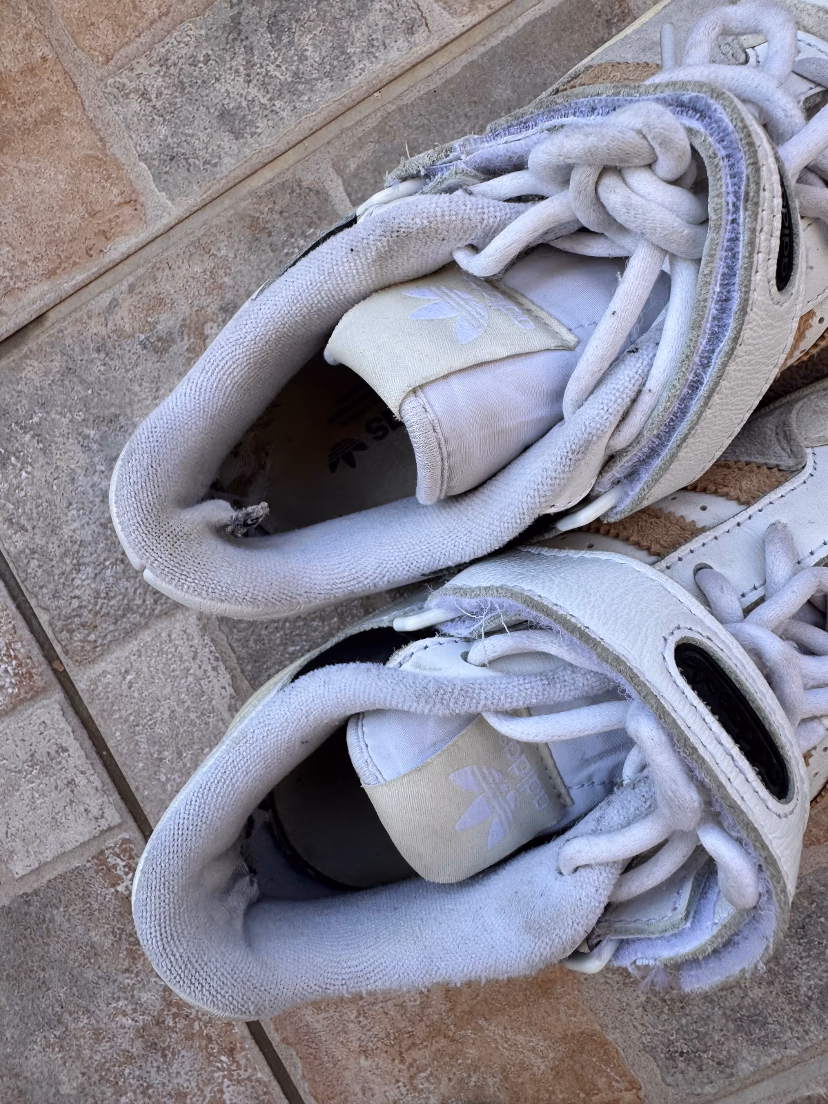 Sneakers Adidas Forum Low bianche, foto 3