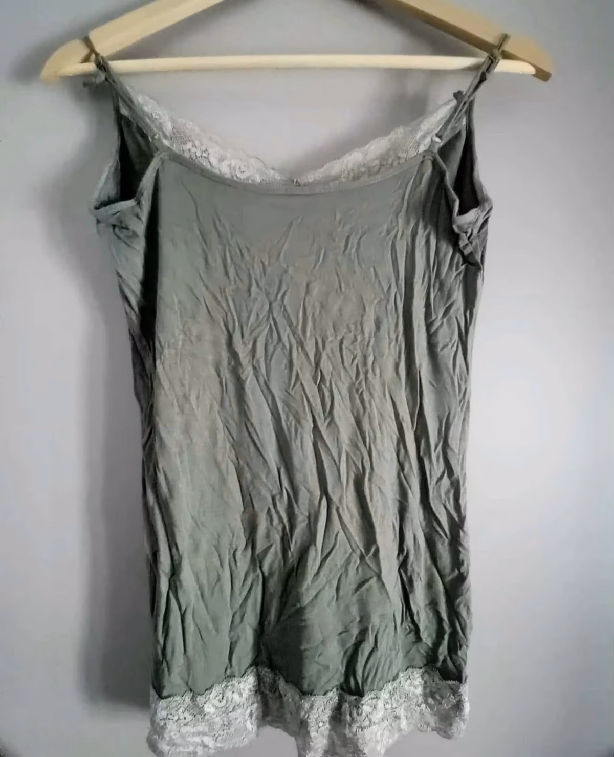 Green lace embellished cami top, photo 2