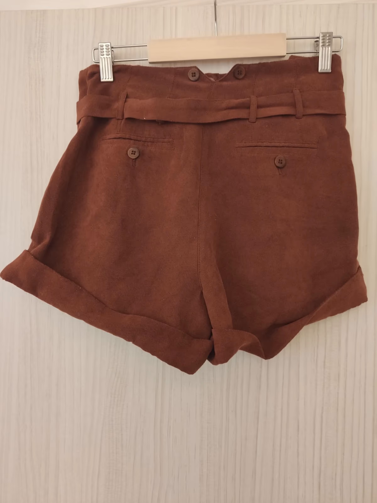 Brown-rist  high-waisted belted shorts, photo 2