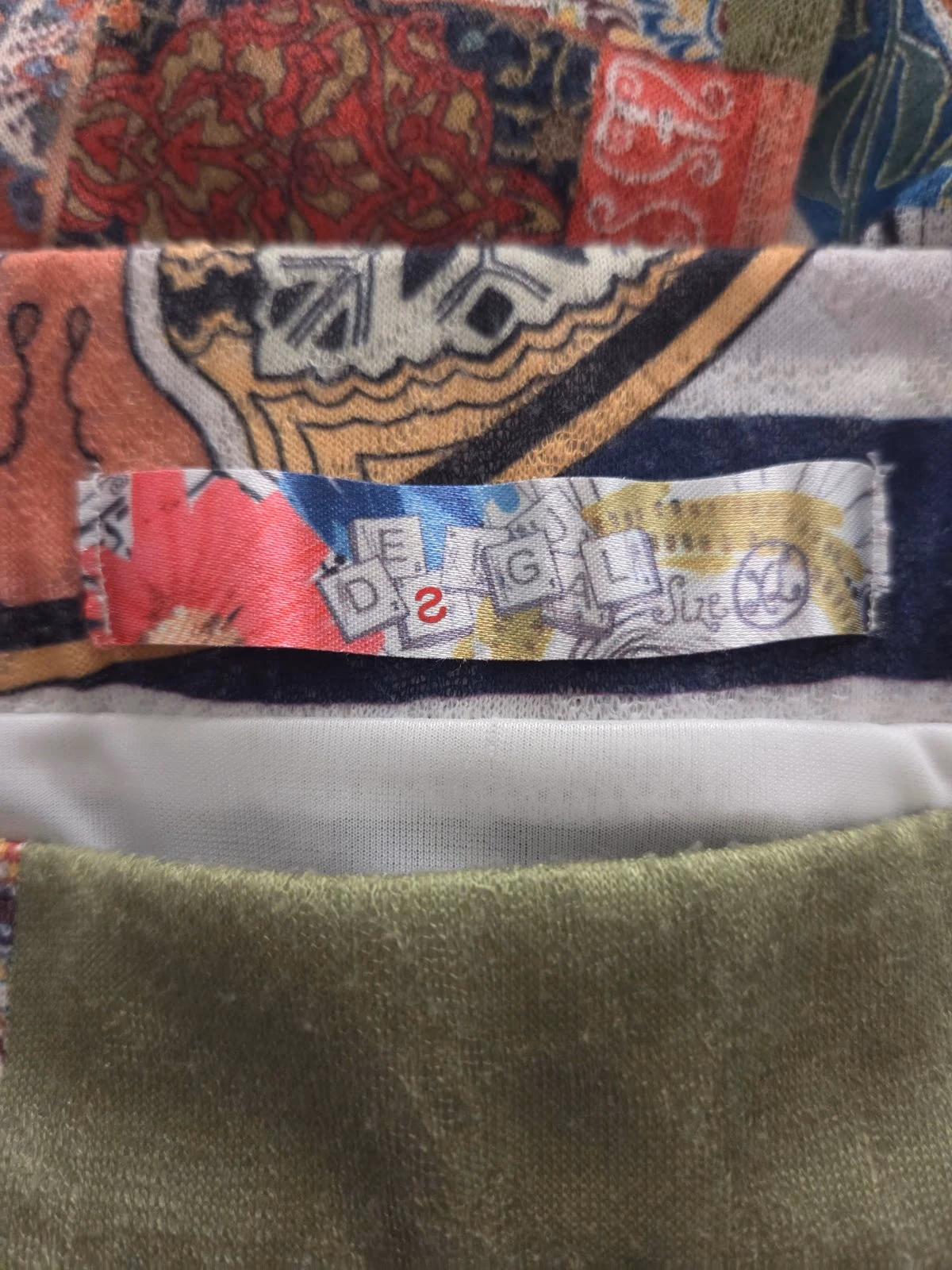 Desigual colourful patterned Bundle one top and two skirts , photo 7