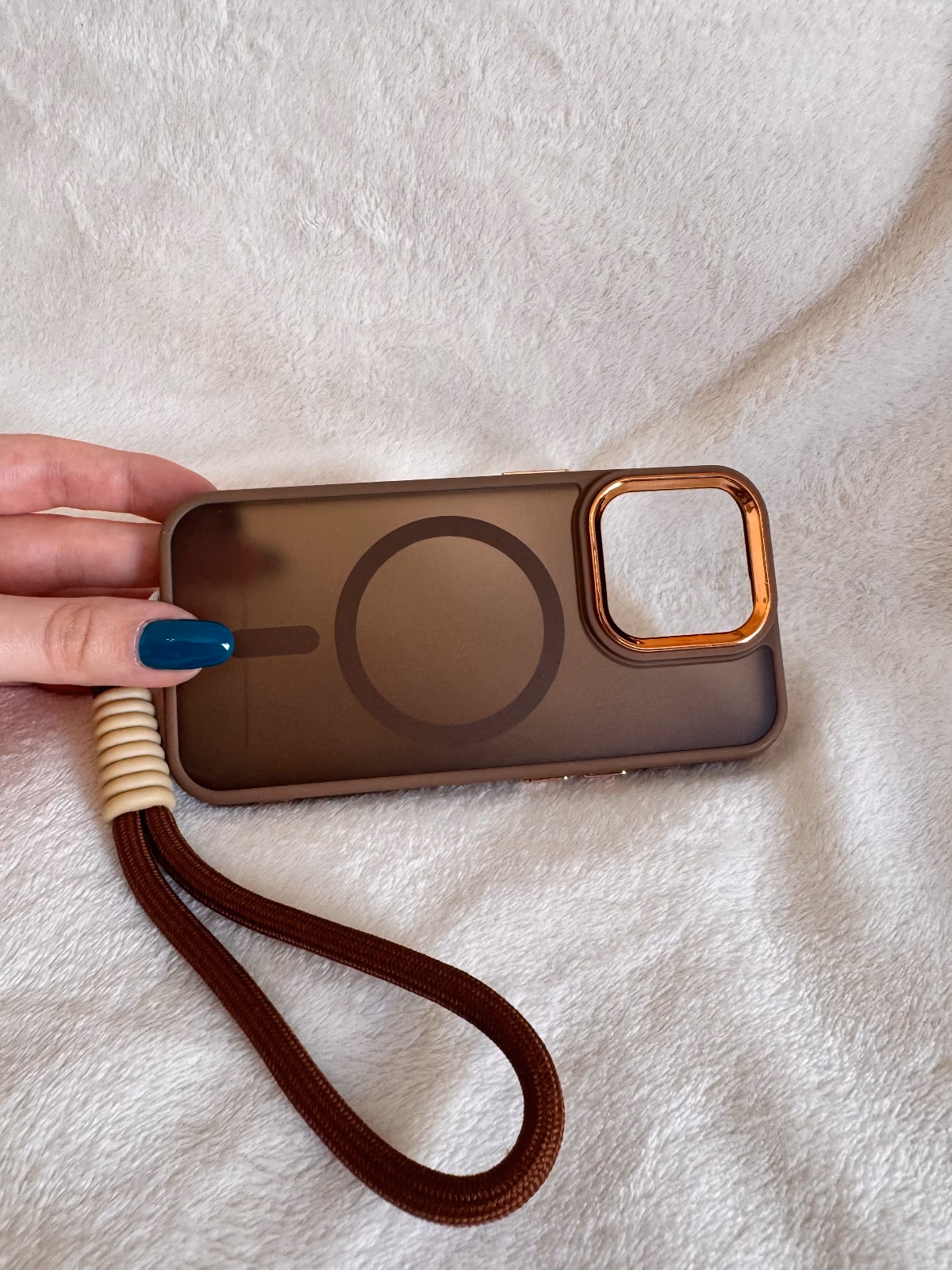 Brown MagSafe iPhone 15 pro Case, photo 2