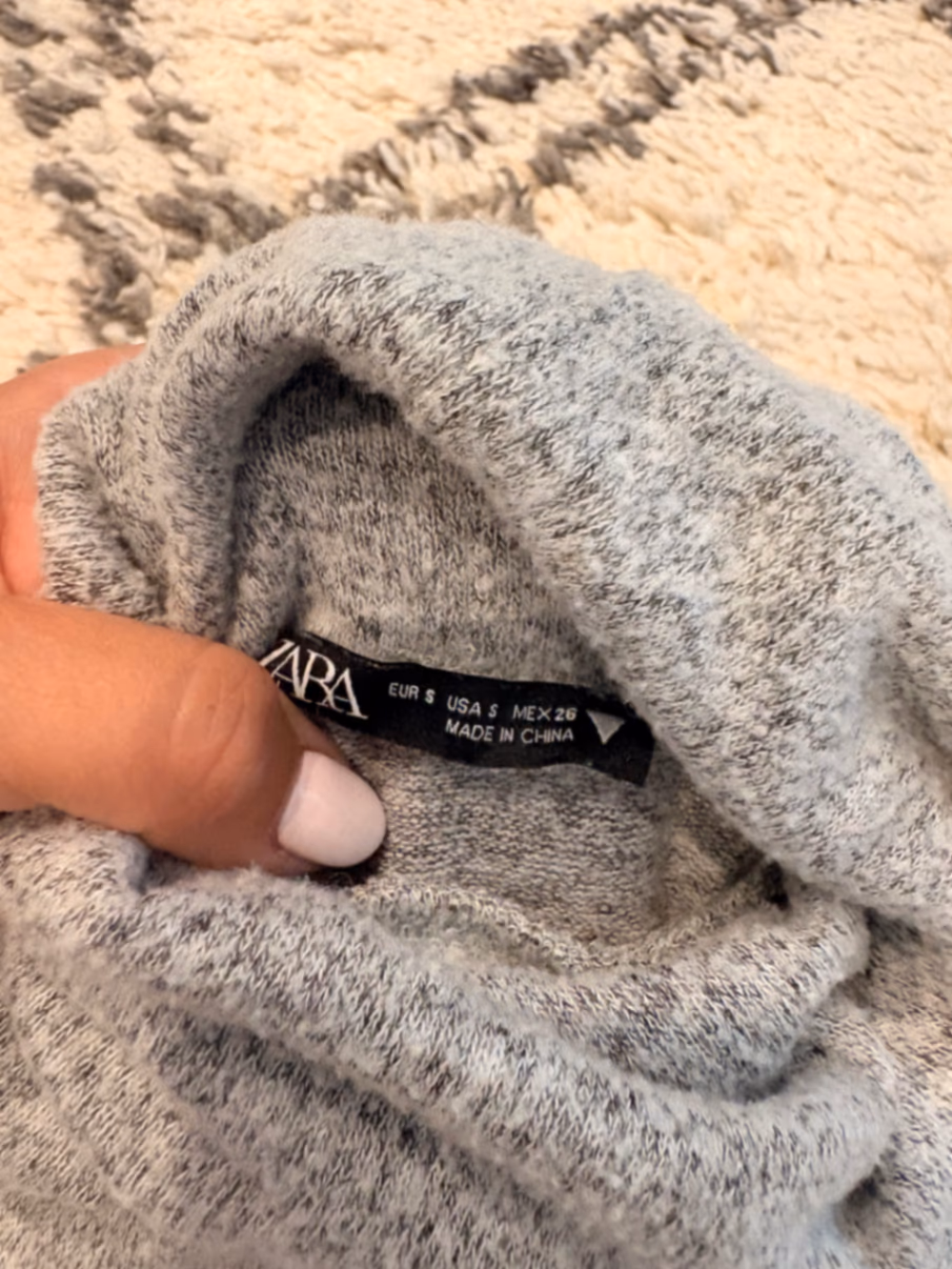 Abito in maglia grigio con collo alto, foto 2