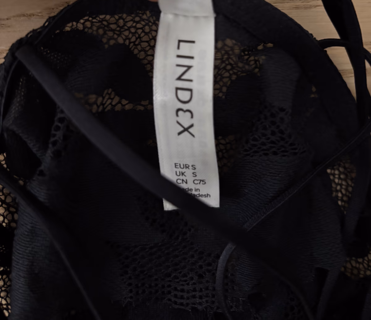 Black Lace Cross-Strap Bralette, photo 3