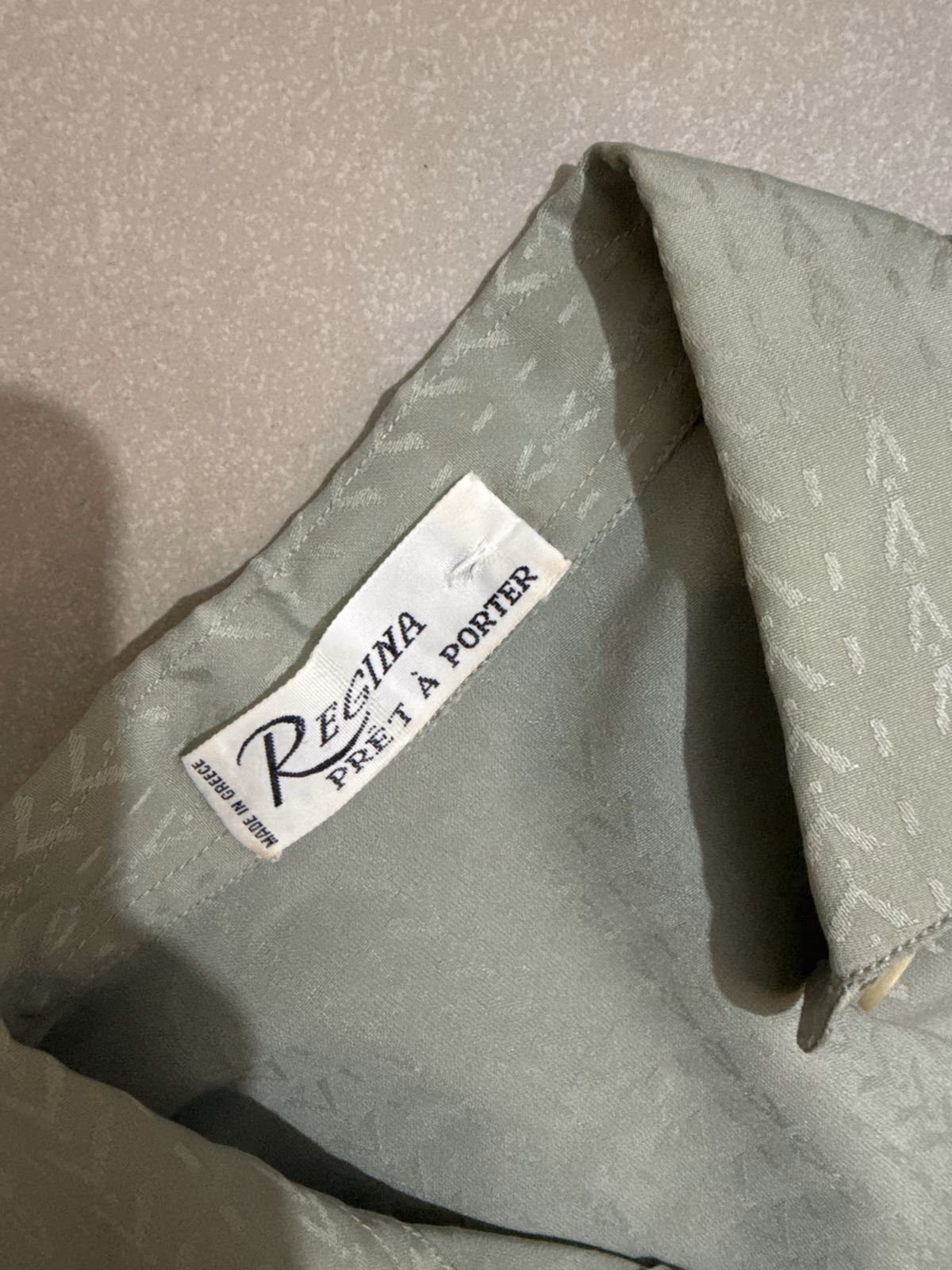 Camisa Regina com textura e botões, fotografia 3