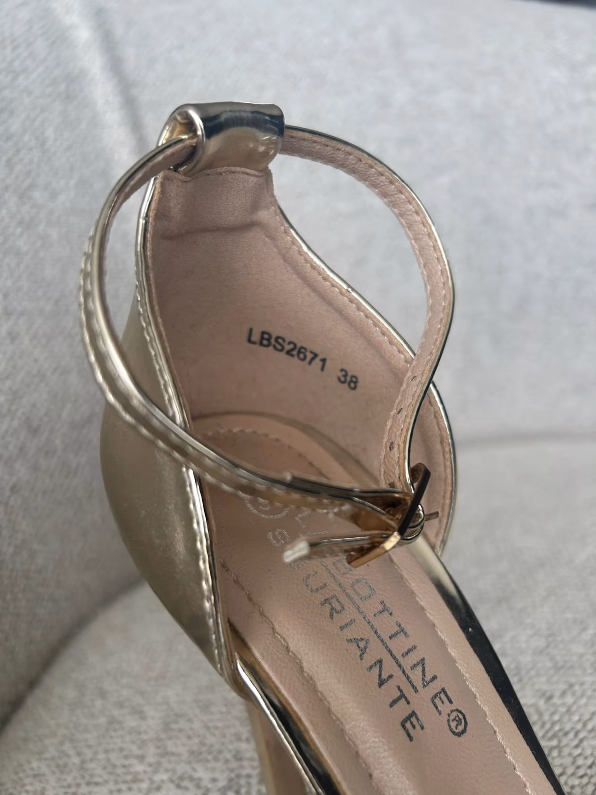 Gold metallic stiletto sandals, photo 4