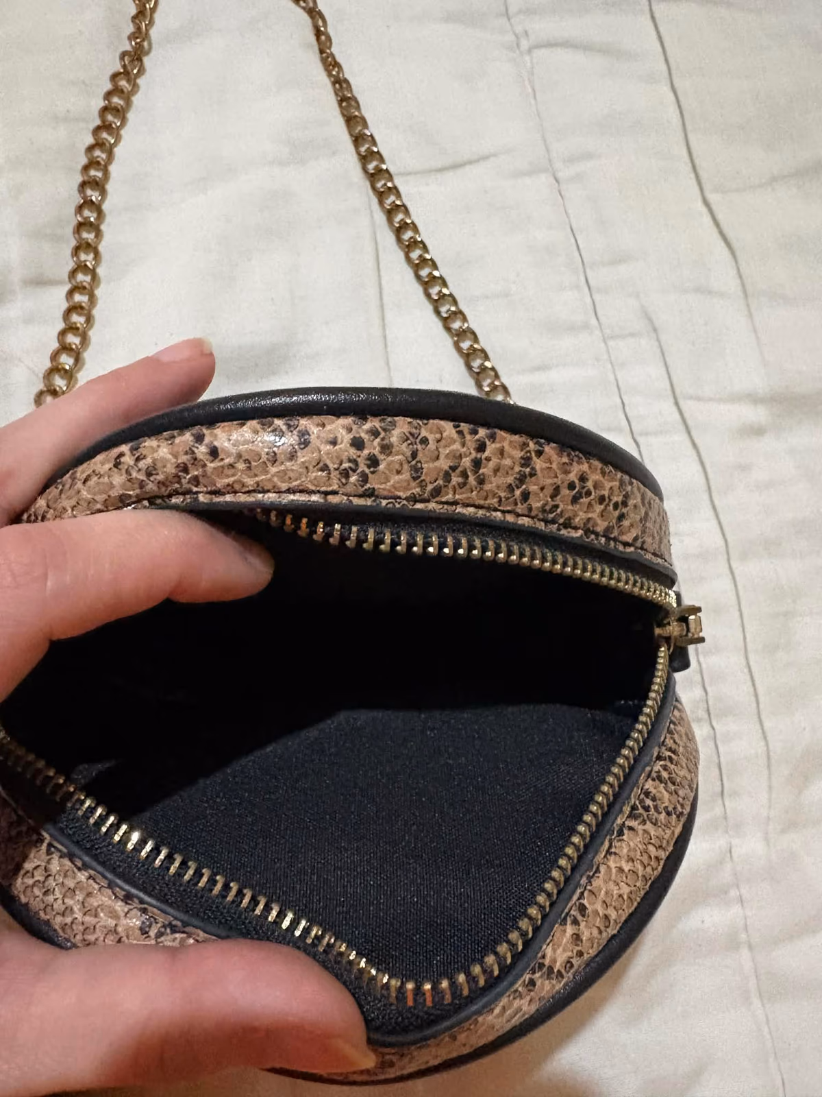 Borsa a tracolla rotonda con stampa serpente, foto 2