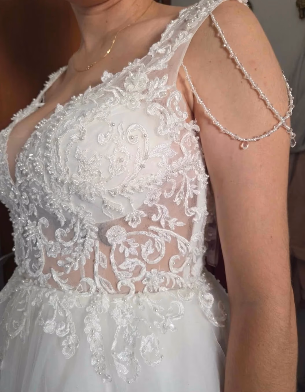 Vestido de noiva elegante em tule e renda, fotografia 2