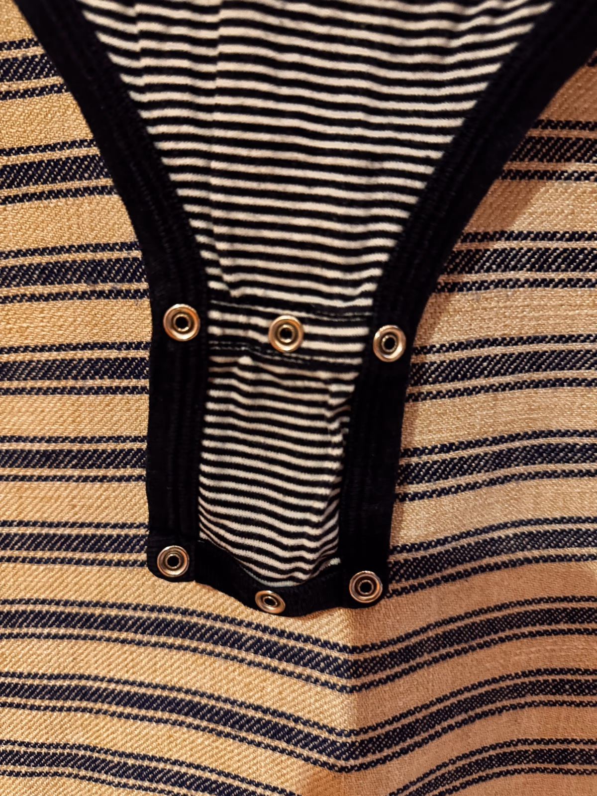 Striped long sleeve baby bodysuit, photo 3