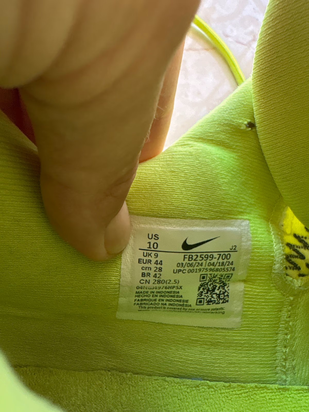 Nike GT Academy neon basketball trainers, photo 5