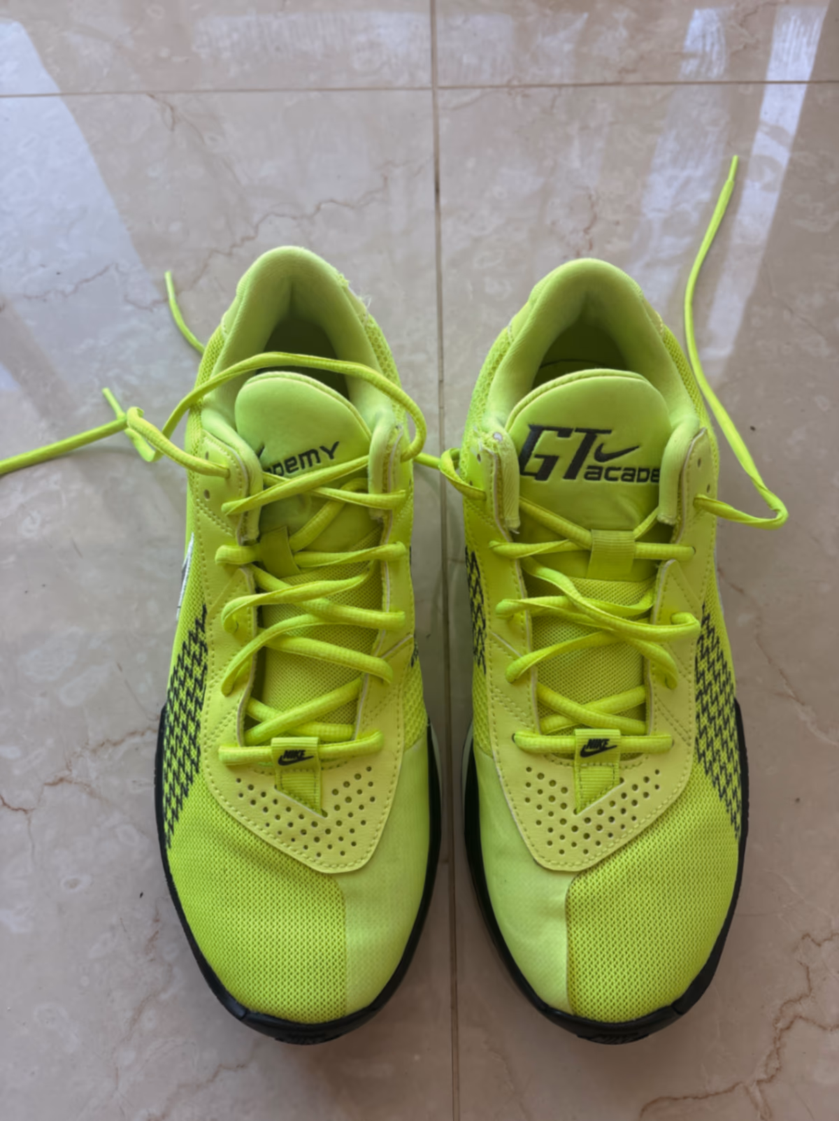 Nike GT Academy neon basketball trainers, photo 2