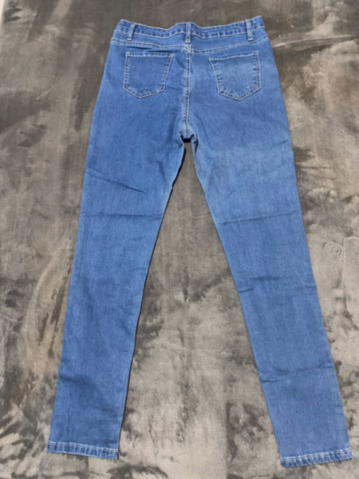 Vaqueros clásicos de denim azul, foto 2