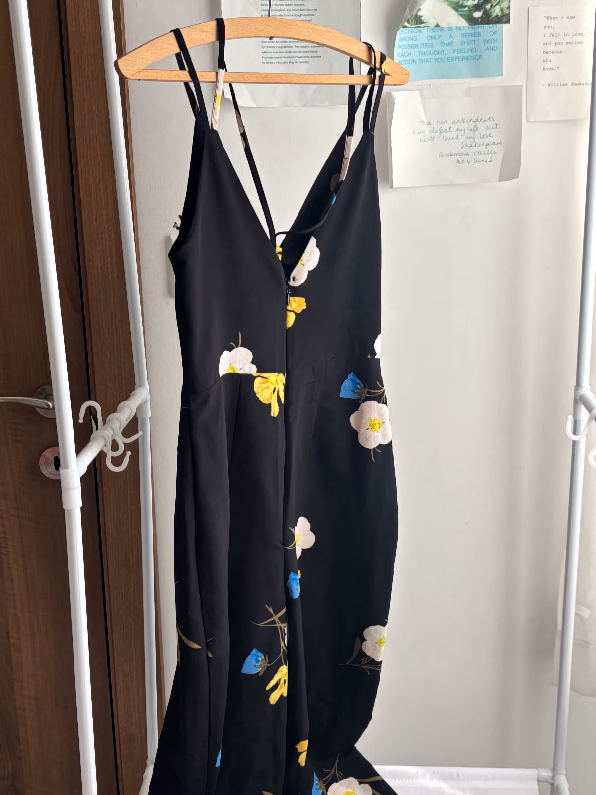 Mono midi negro con estampado floral, foto 2