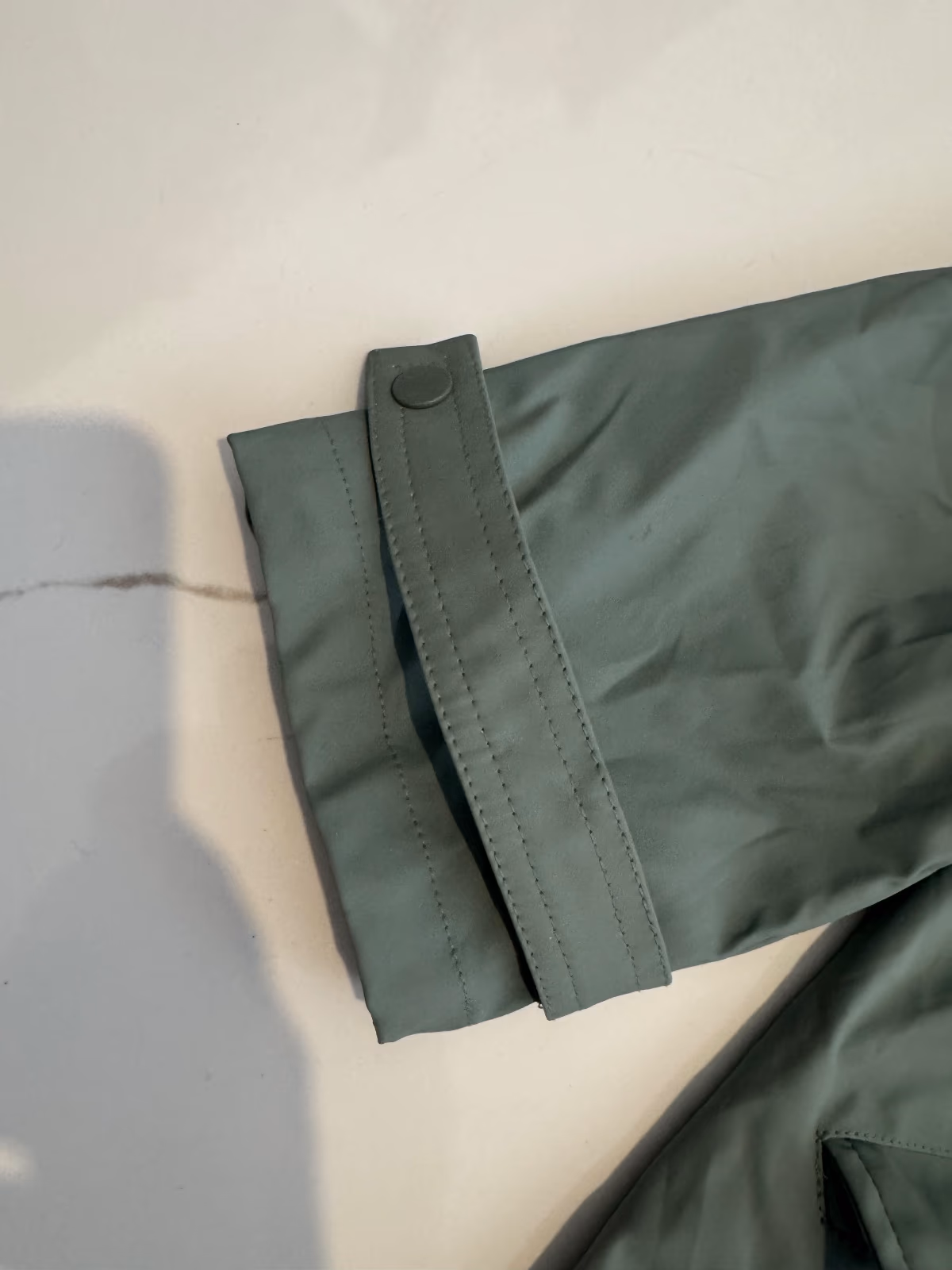 Green hooded raincoat jacket, photo 4