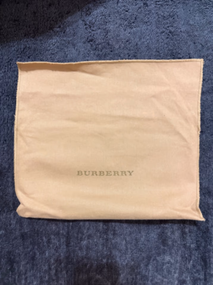 Burberry Check Print Chain Pouch, photo 4