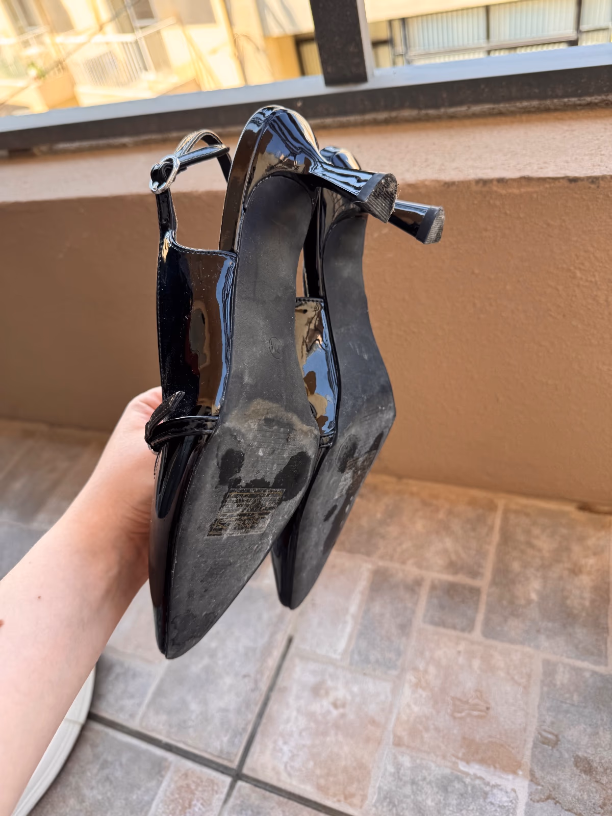 Tacchi in vernice Anne Michelle Black, foto 3