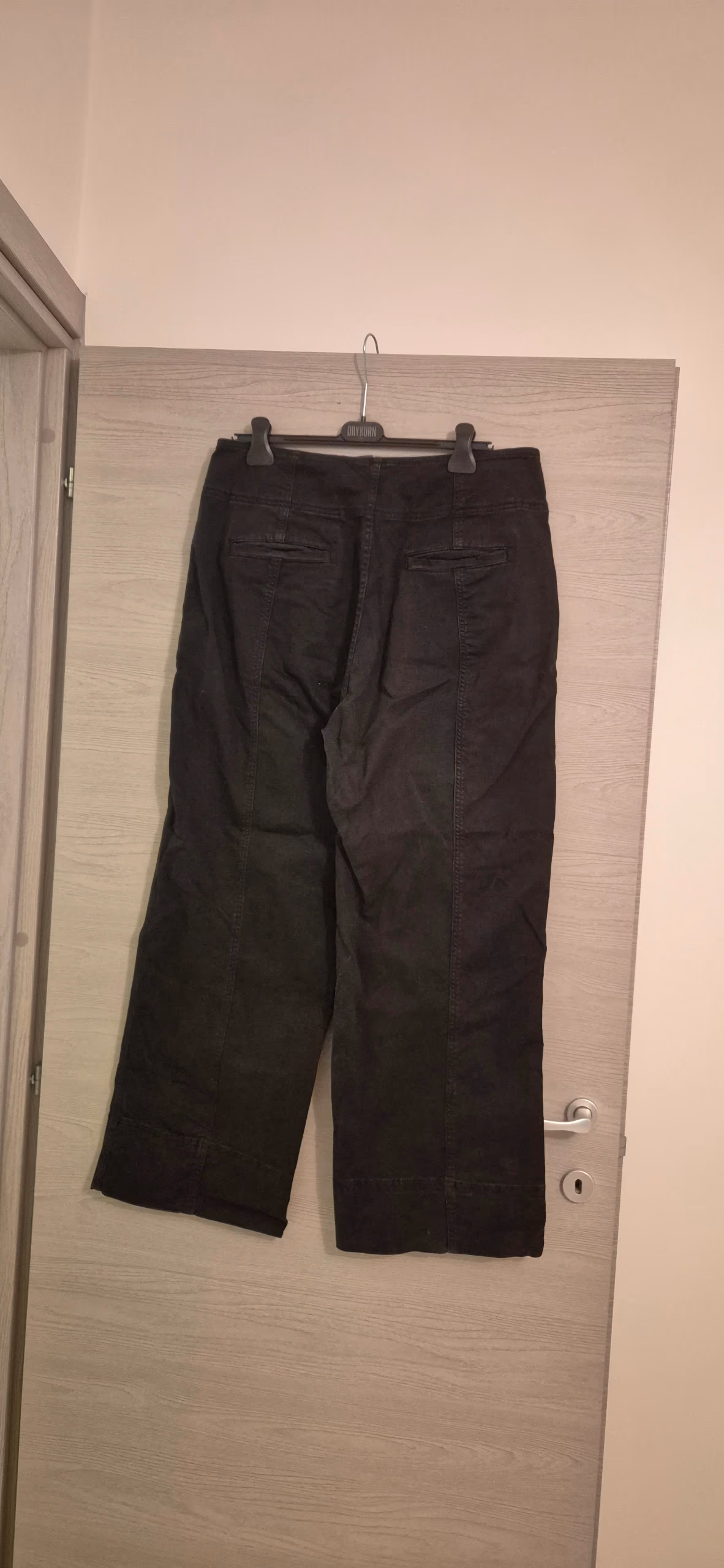 Pilcro high-waisted black trousers, photo 4