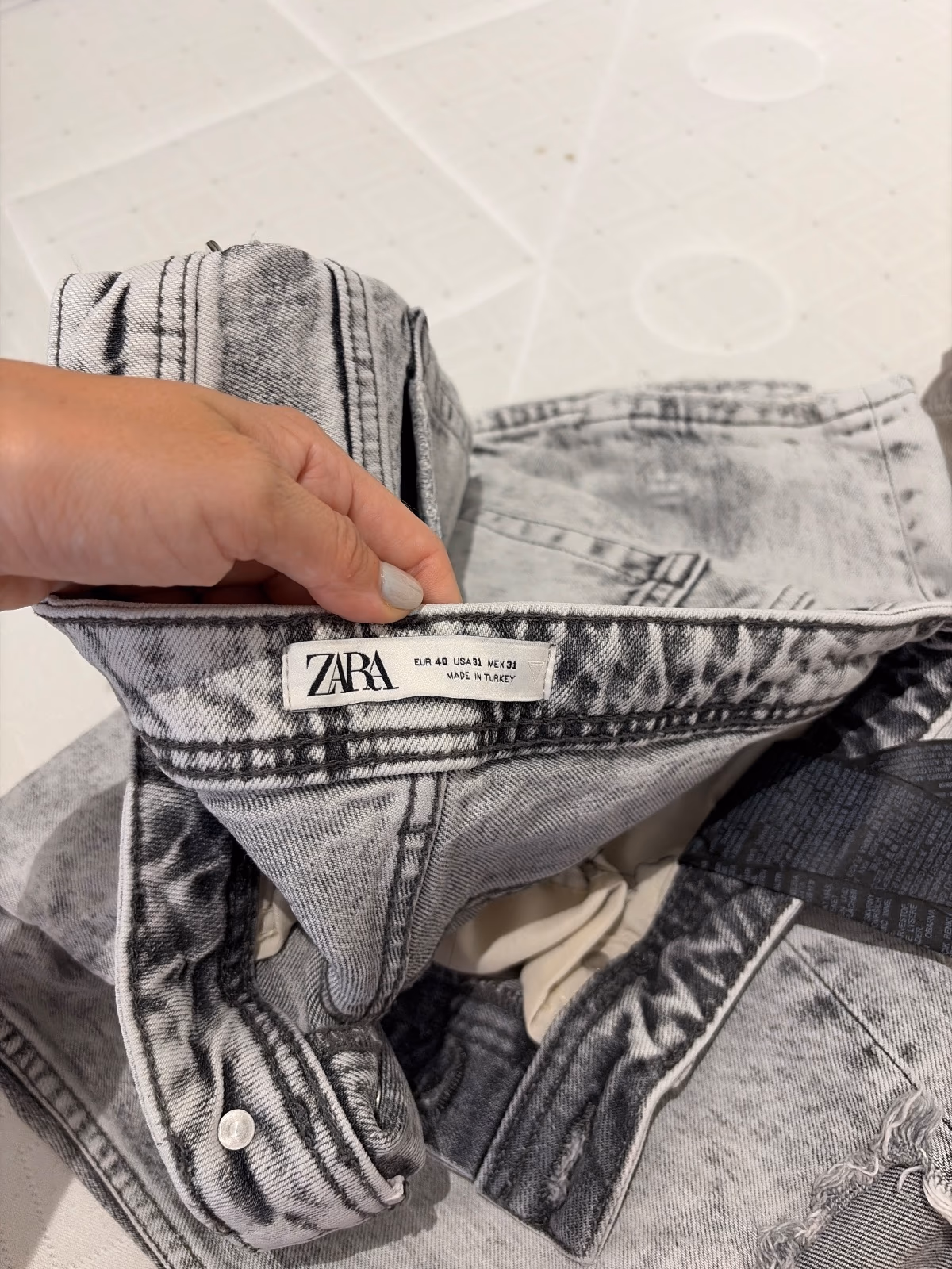 Zara Acid Wash Denim Jeans, photo 2