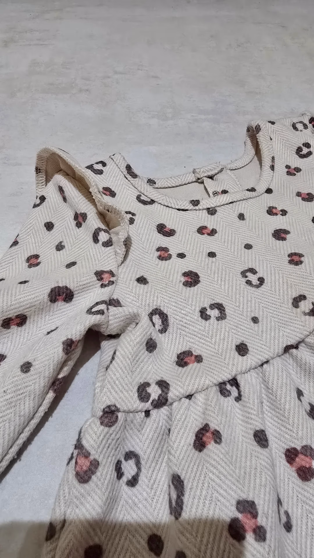 Vestido com padrão de leopardo para menina da Matalan, fotografia 2