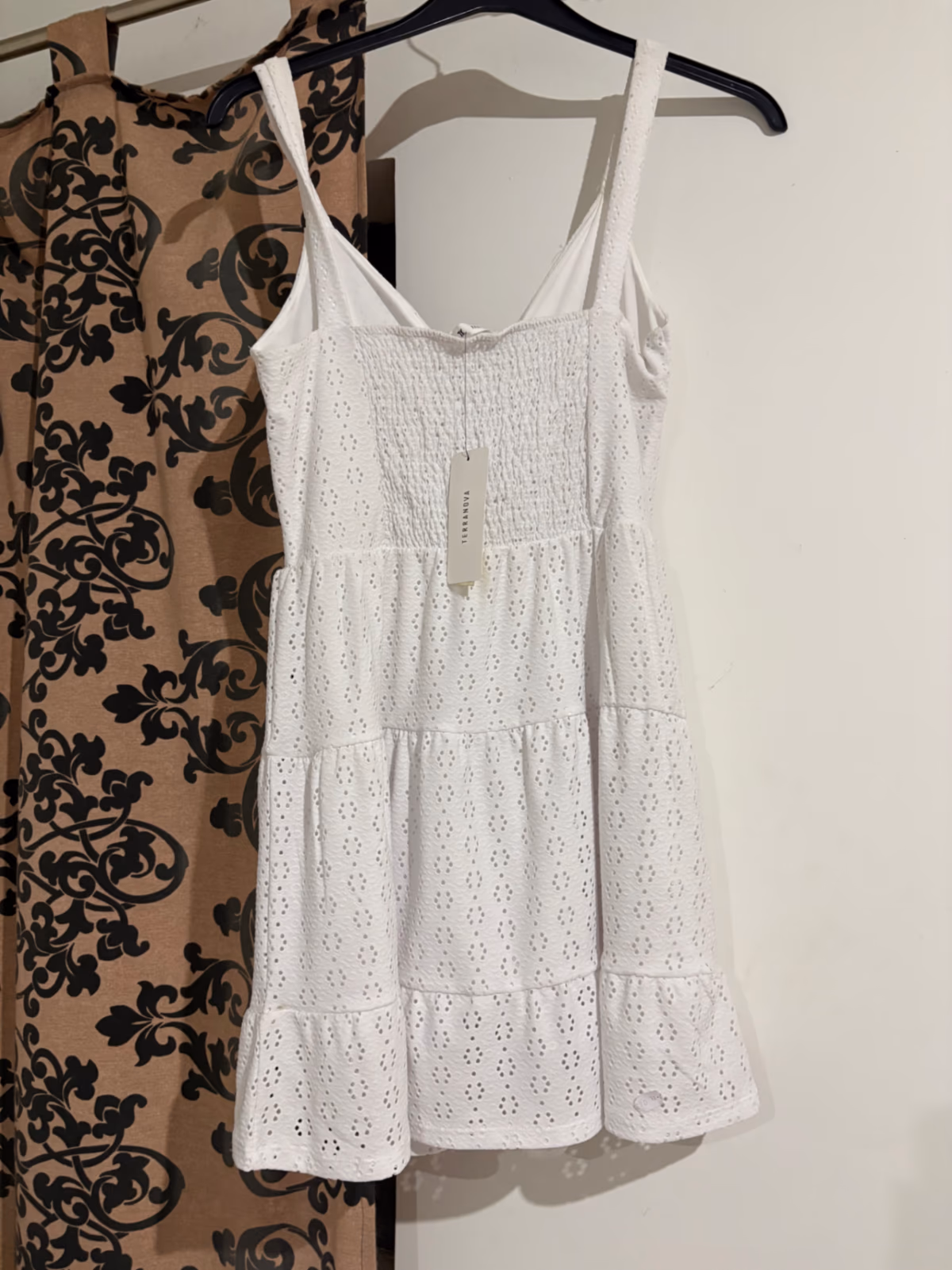 White eyelet tiered summer dress, photo 2