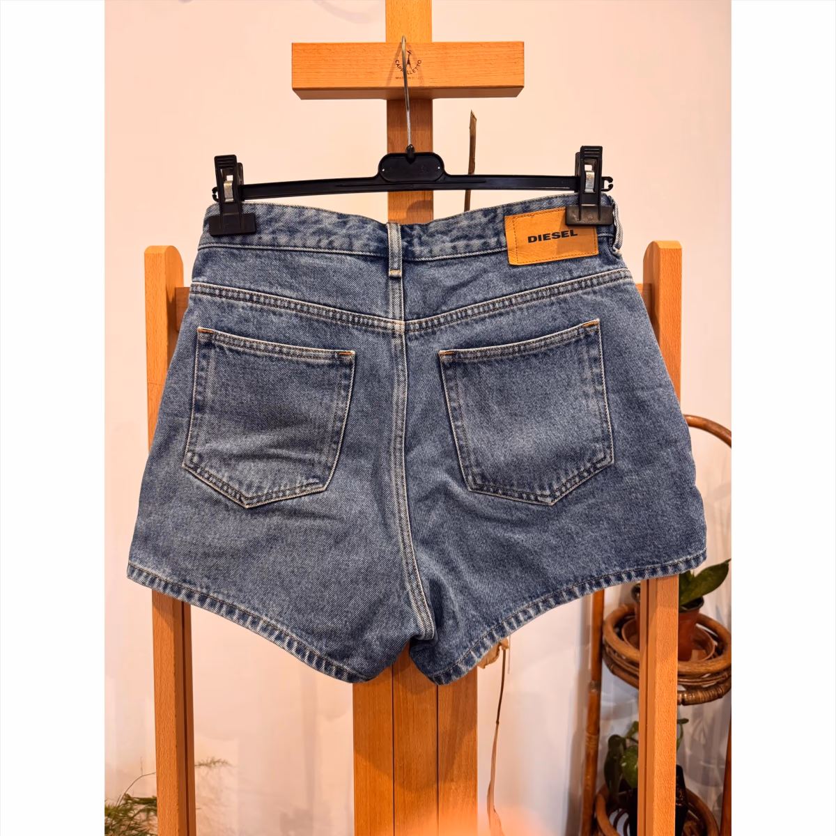 Shorts vaqueros de talle alto color azul Diesel, foto 2